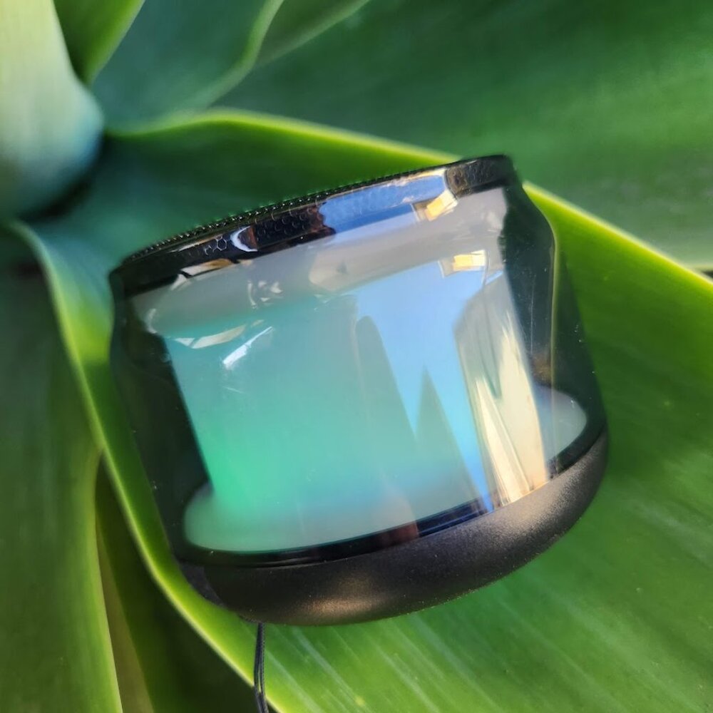 New Alien Bluetooth Portable Speaker LED Lights Rechargeable Battery - Recharges - Picture 5 of 9